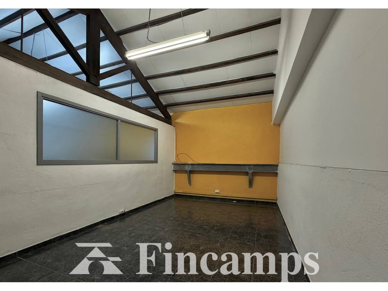 Office to rent in Sabadell  with Air Conditioner