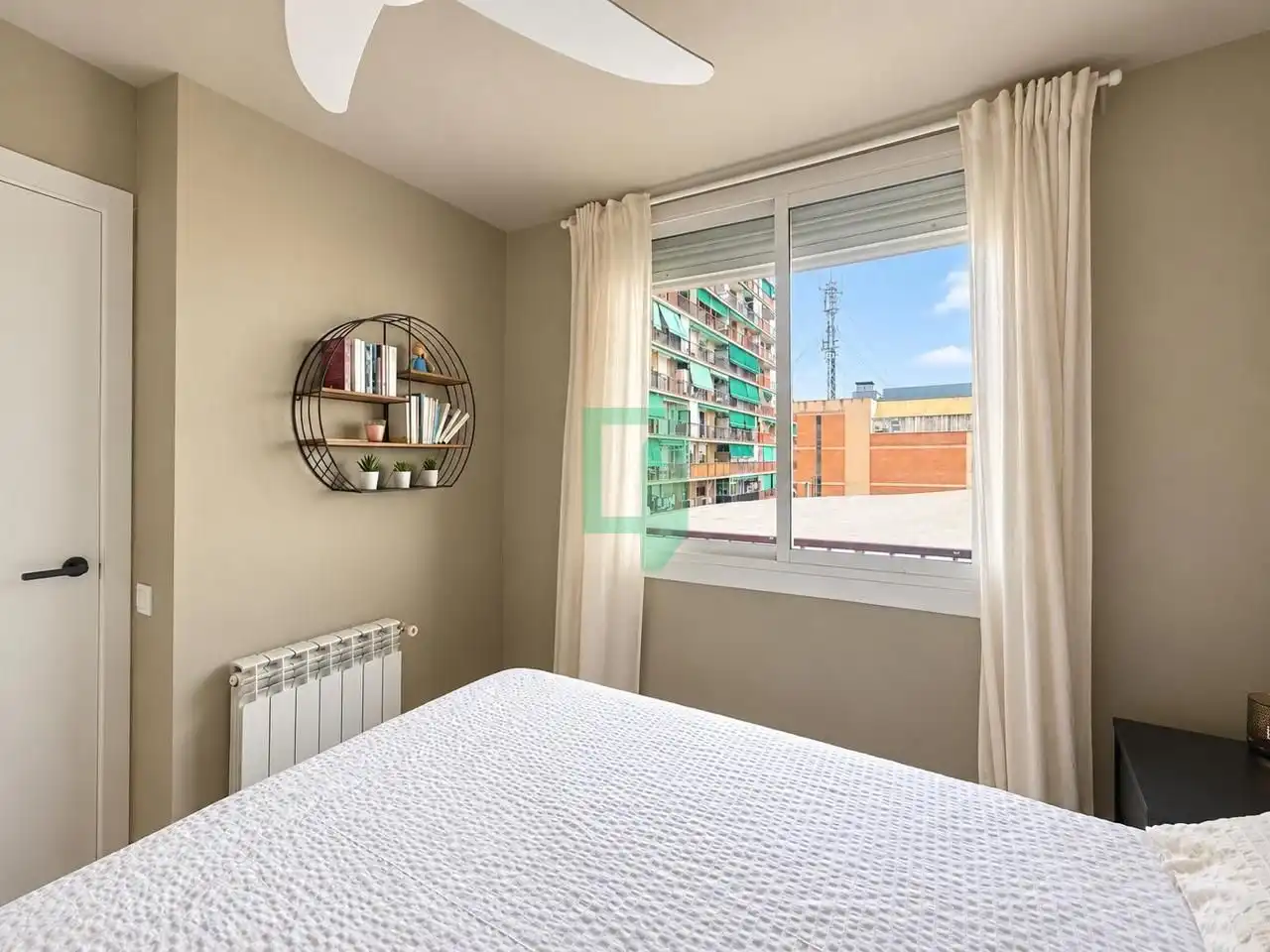 Bedroom of Flat for sale in Badalona  with Air Conditioner, Heating and Balcony
