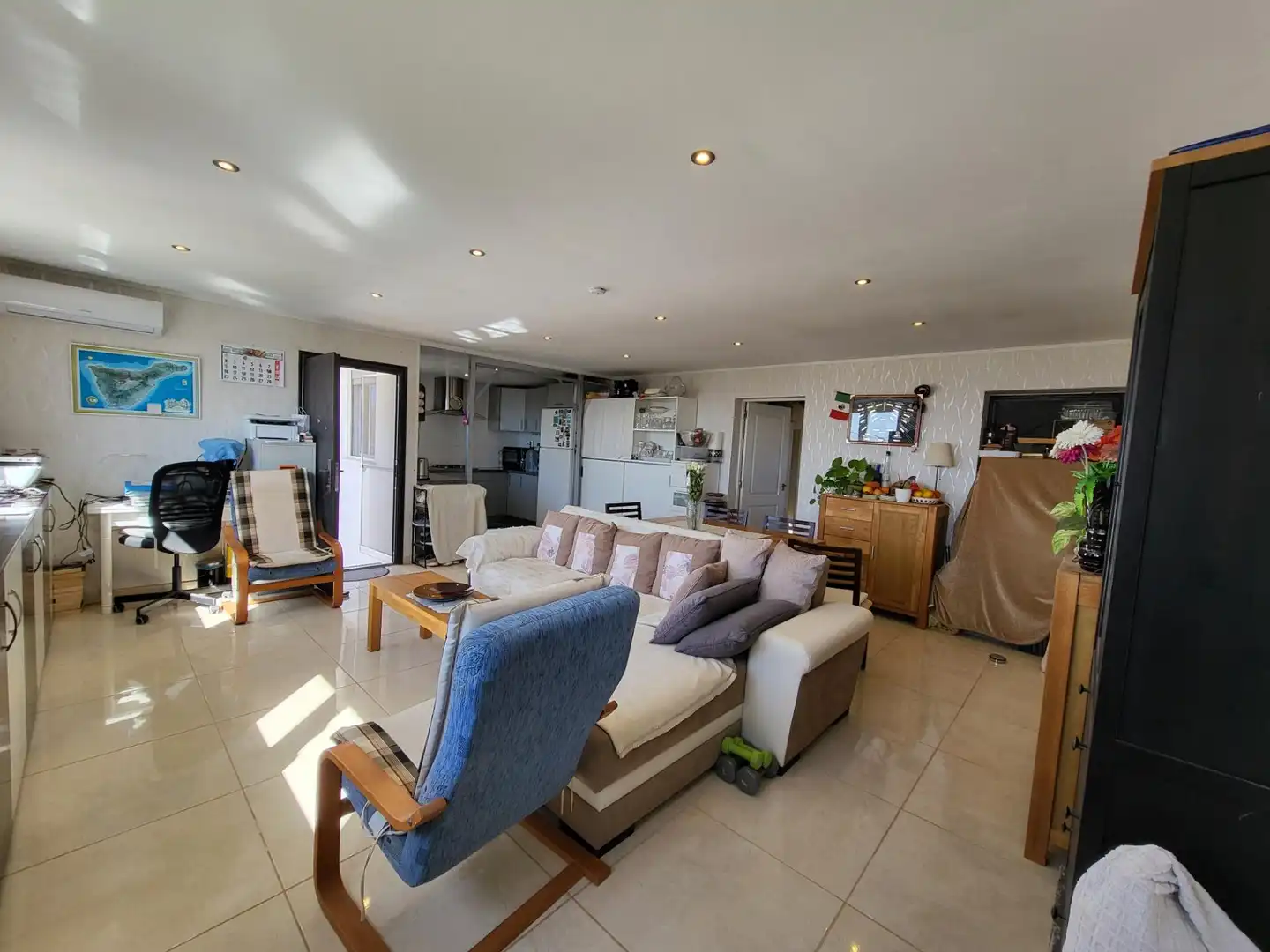 Sala d'estar de Casa o xalet en venda en Arona amb Aire condicionat, Jardí privat i Terrassa