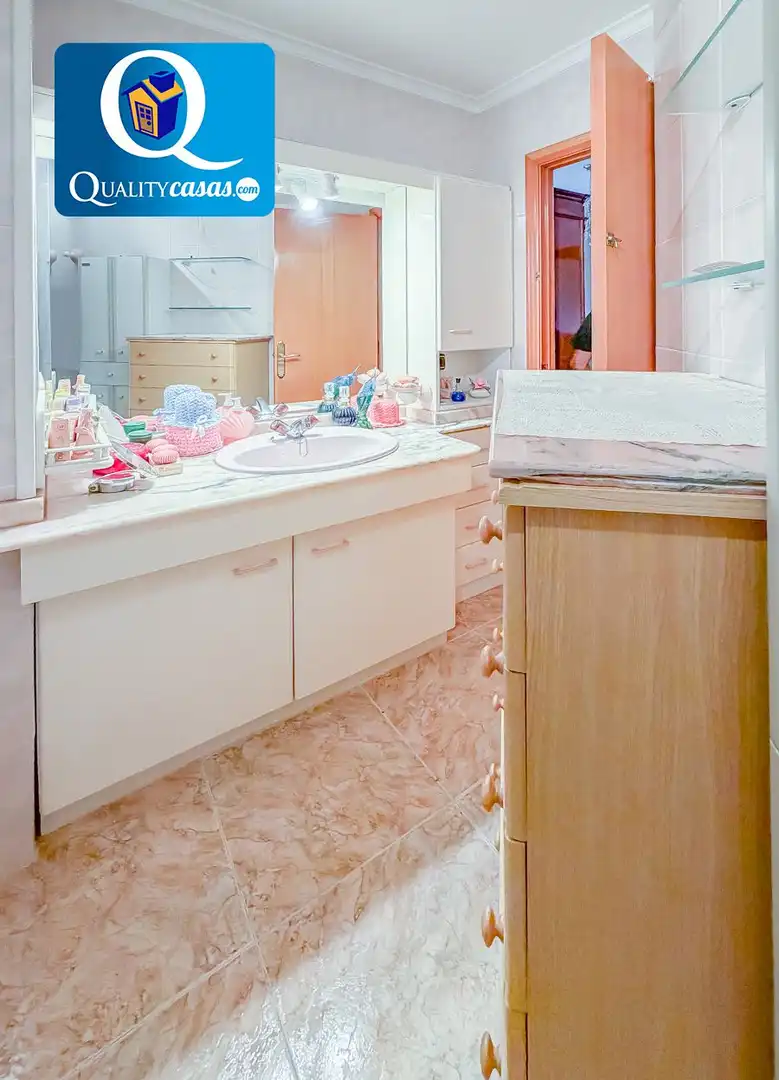Küche von Wohnung zum Verkauf in Elda mit Klimaanlage