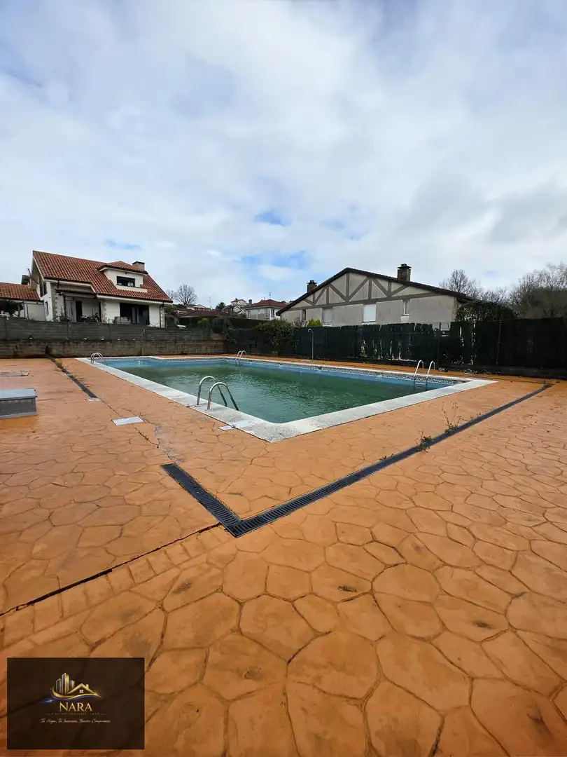 Swimming pool of Houses for sale in Meruelo  with Air Conditioner, Private garden and Terrace