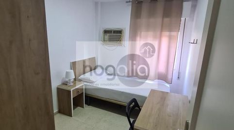 Foto 5 de Piso de alquiler en El Torrejón - El Cerezo, Sevilla Capital