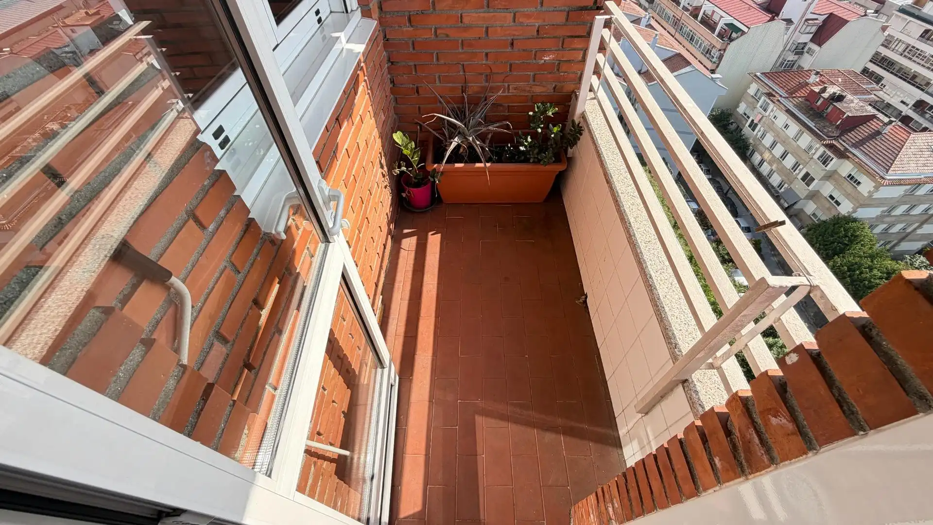 Terrassa de Pis en venda en Vigo  amb Calefacció i Traster