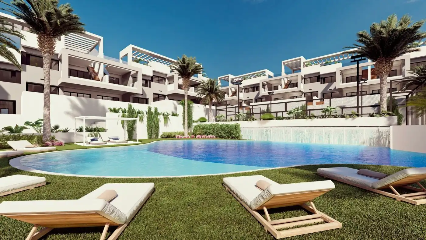 Bungalow con piscina en venta en Los Balcones - Los Altos, imagen 11