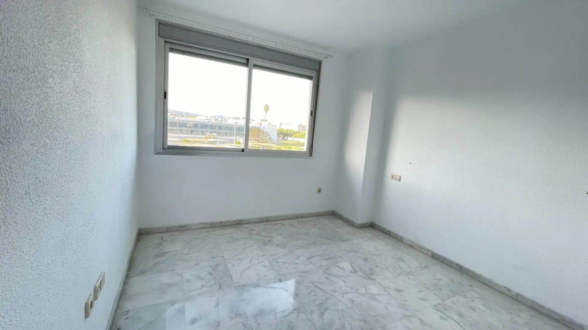 Schlafzimmer von Wohnung zur Miete in Córdoba mit Klimaanlage, Heizung und Gemeinschaftspool