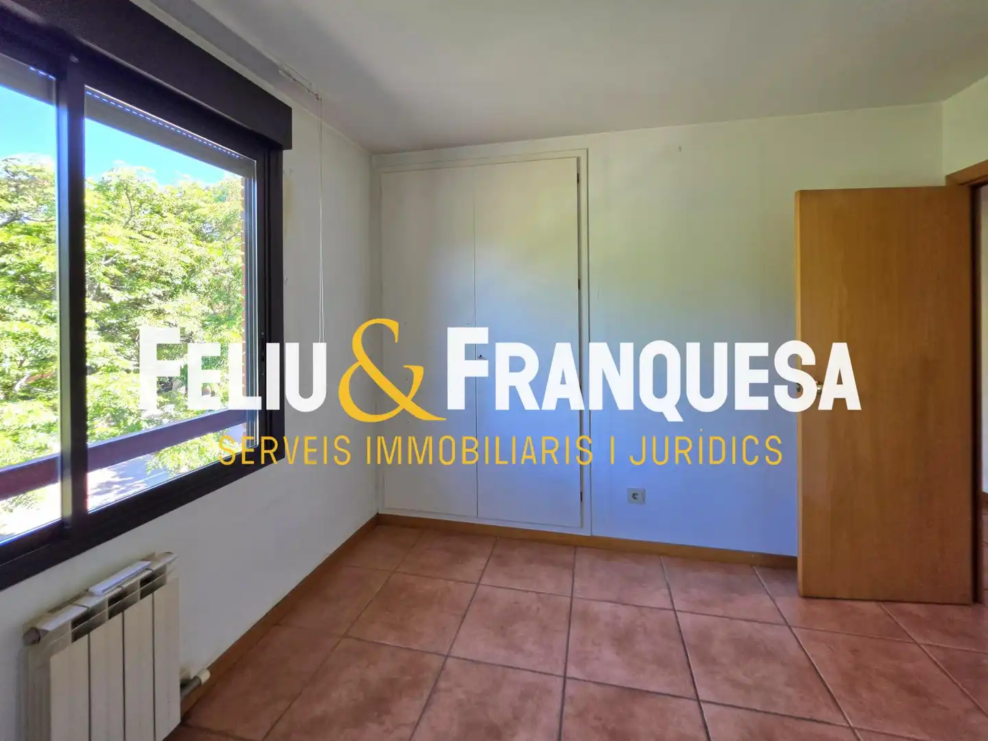 Dachboden zum Verkauf in Sant Cugat del Vallès mit Heizung, Privatgarten und Terrasse