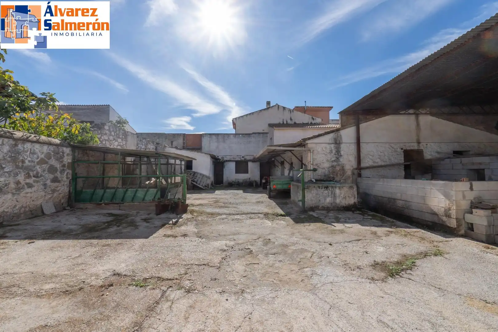 Vista exterior de Casa o xalet en venda en Albolote amb Terrassa i Balcó