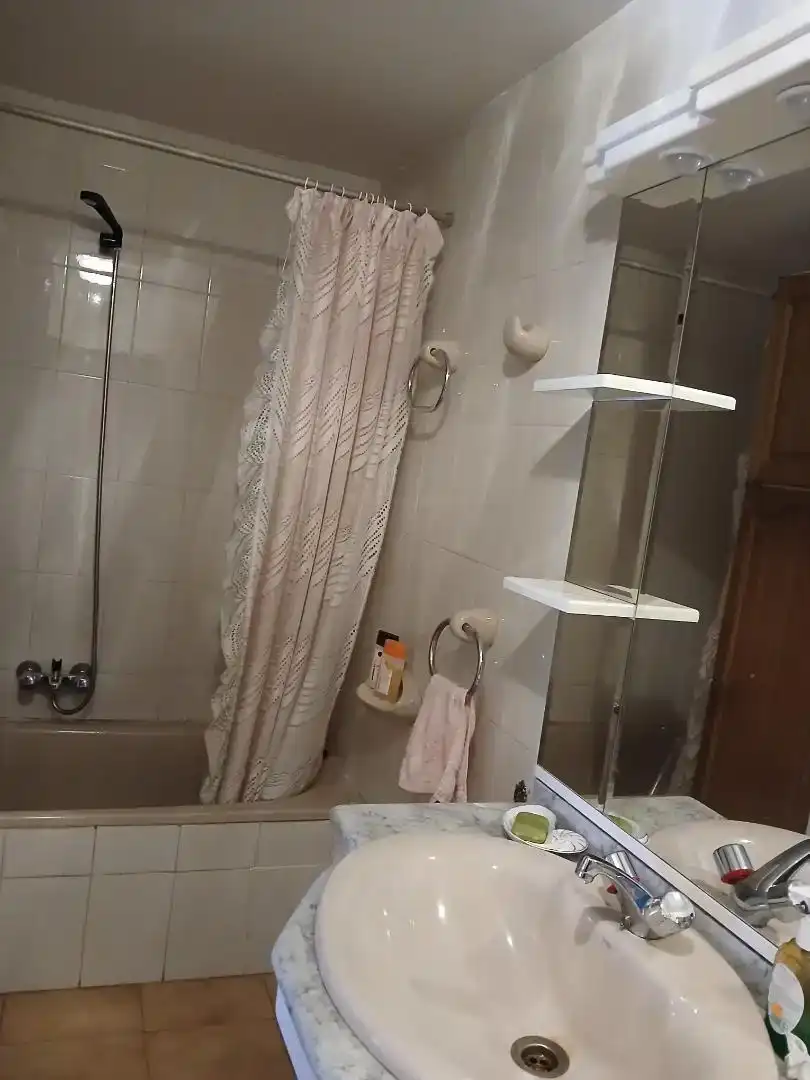 Baño de Piso en venta en Riaño con Parquet, Trastero y Amueblado
