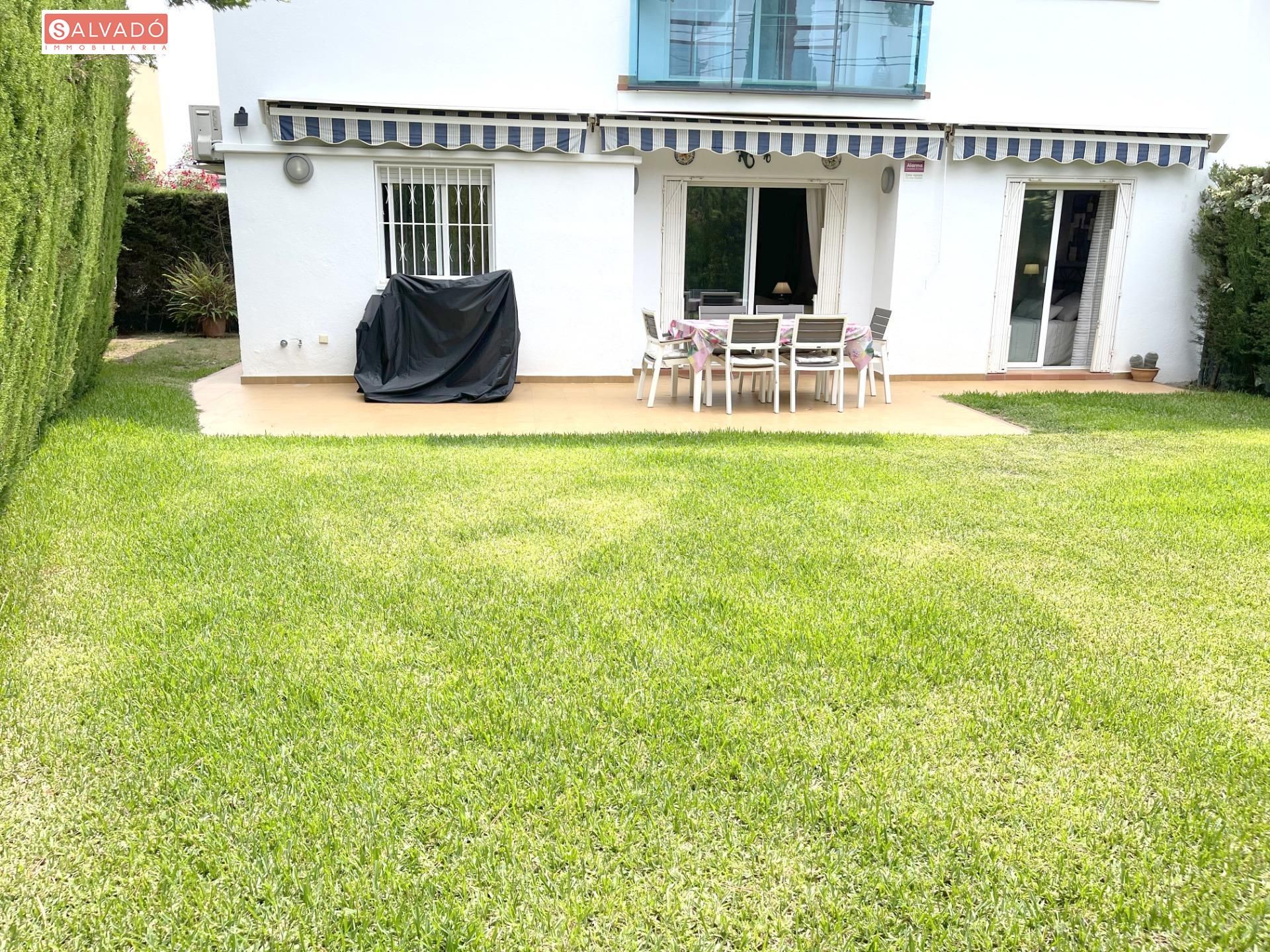 Jardín de Planta baja en venta en Calafell con Jardín privado, Terraza y Piscina comunitaria