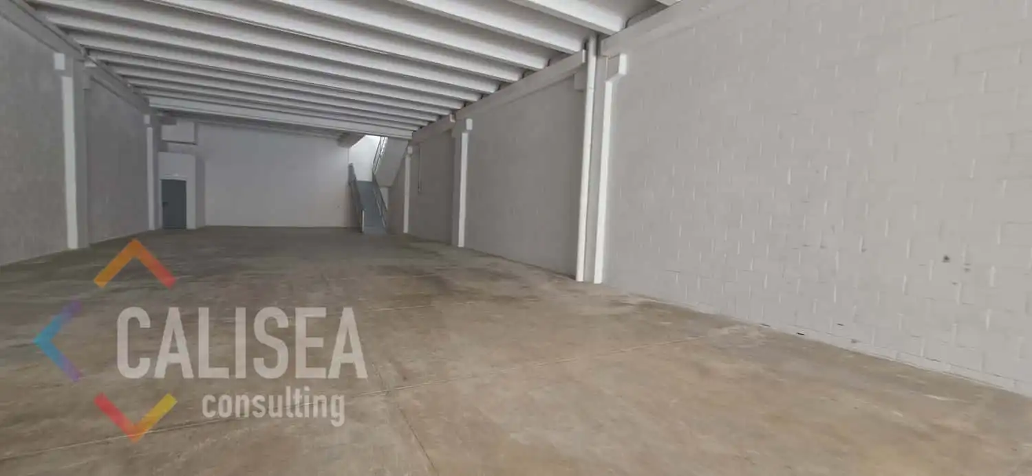 Industrial building to rent in Carrer del Doctor Almera 76, imagen 2