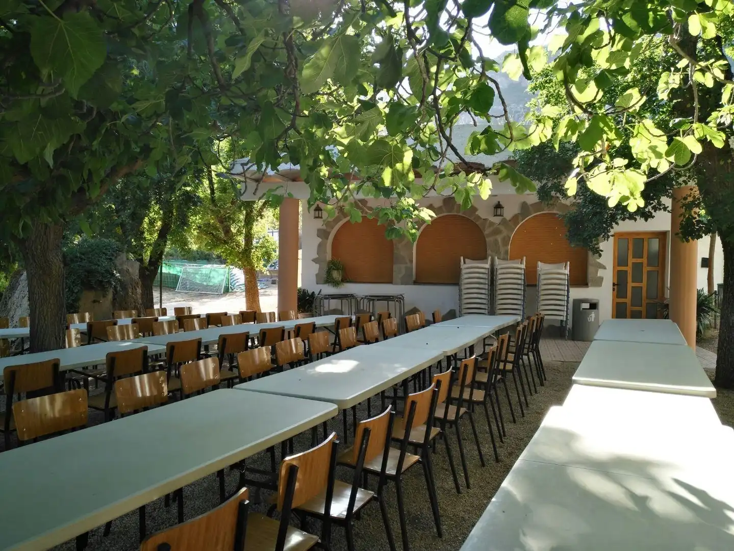 Local en venda en Alfara de Carles amb Moblat