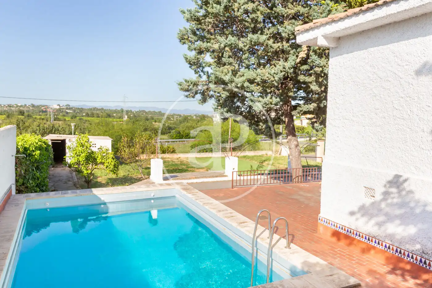 Piscina de Casa o xalet en venda en Chiva amb Aire condicionat, Calefacció i Jardí privat