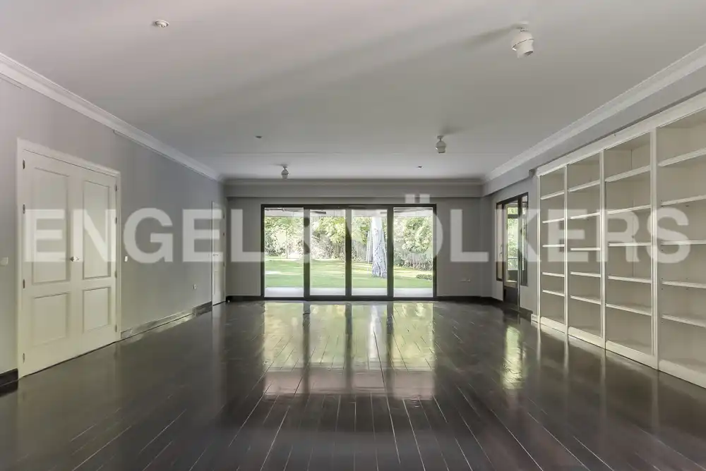 Living room of Houses for rent in Pozuelo de Alarcón  with Air Conditioner, Heating and Private garden