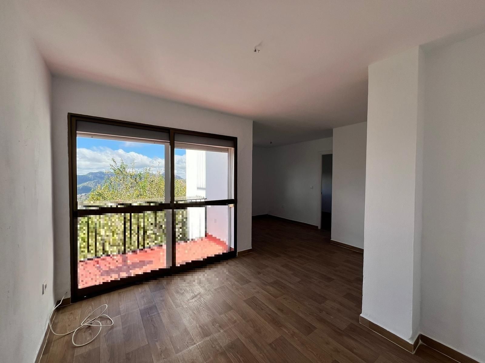 Sala d'estar de Planta baixa en venda en Benaocaz amb Balcó