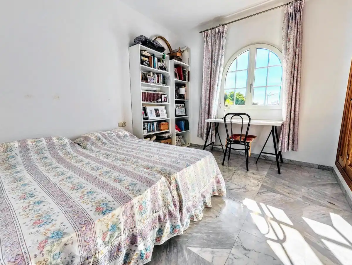 Dormitori de Casa o xalet en venda en Benalmádena amb Aire condicionat, Jardí privat i Terrassa