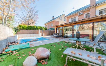 Swimming pool of Single-family semi-detached for sale in Villanueva de la Cañada  with Heating