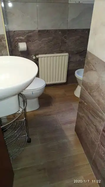 Baño de Piso de alquiler en Linares con Aire acondicionado, Calefacción y Amueblado