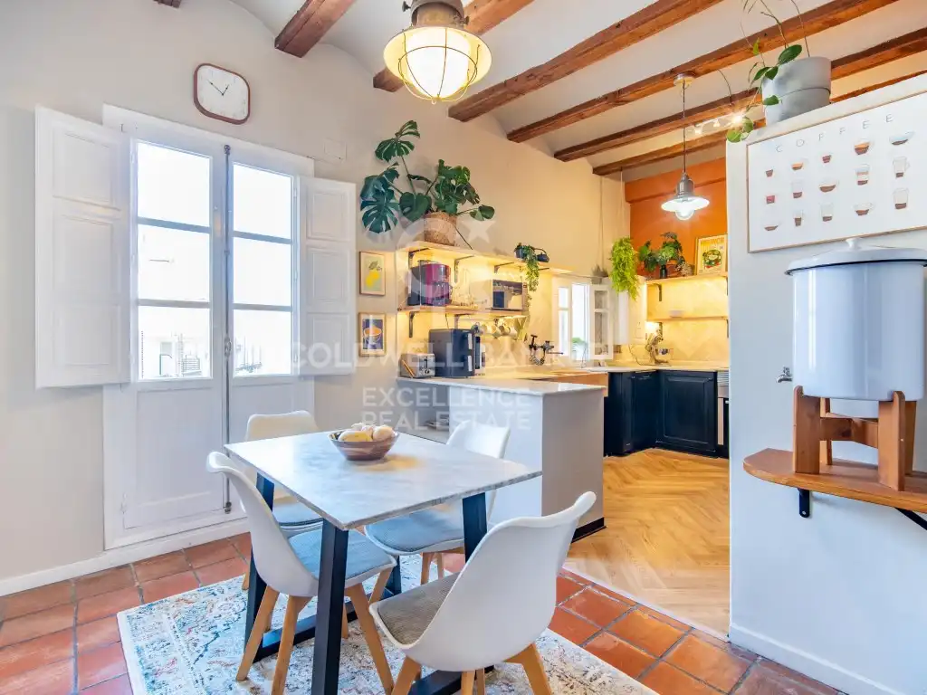 Kitchen of Flat for sale in Valencia  with Air Conditioner, Heating and Oven