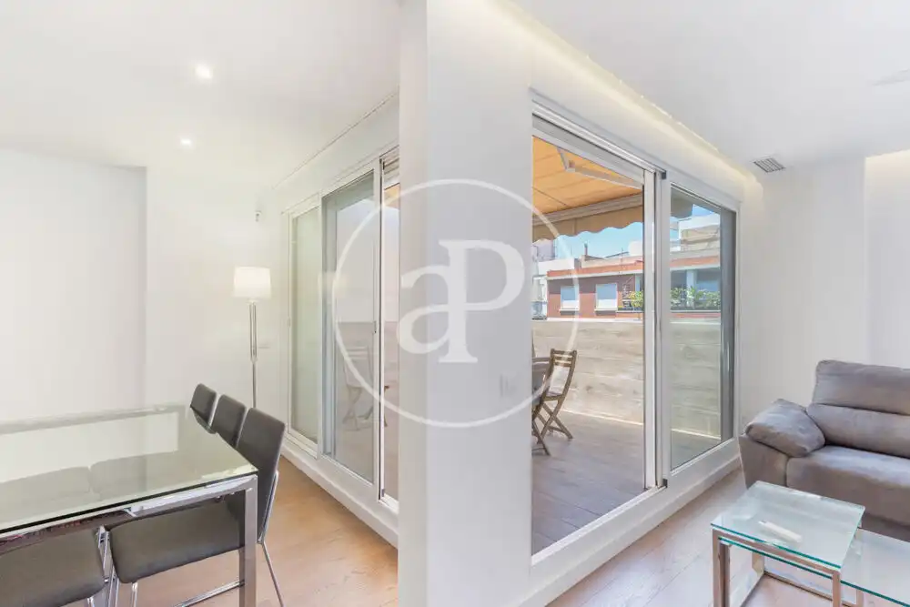 Außenansicht von Wohnung zur Miete in Valencia mit Klimaanlage, Terrasse und Abstellraum