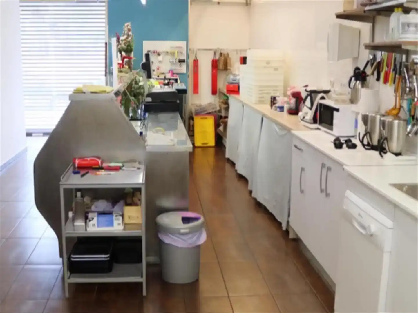 Cocina de Local en venta en Valladolid con Aire acondicionado
