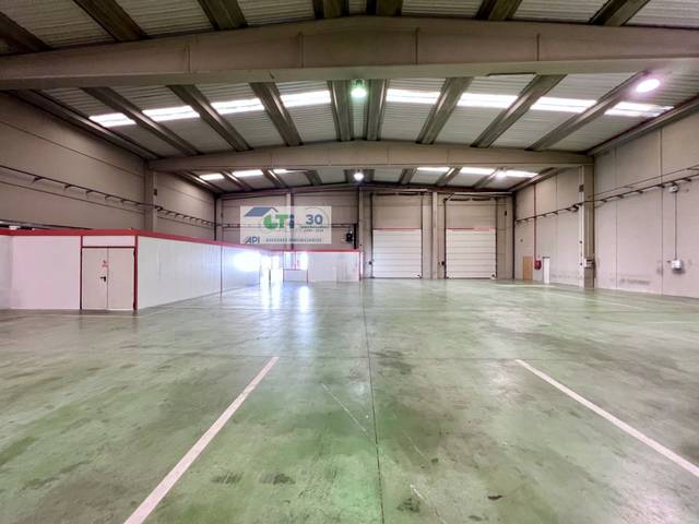 Nave industrial en Alquiler en TAORMINA en Garrapinillos