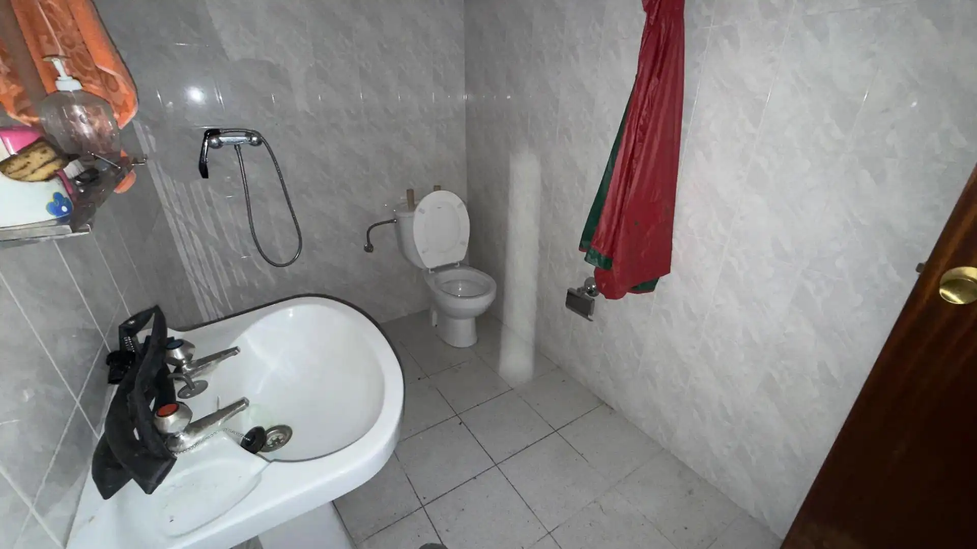 Baño de Casa o chalet en venta en Avión con Calefacción, Jardín privado y Trastero