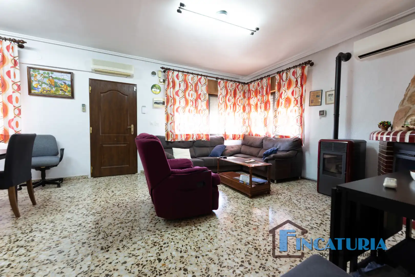 Sala d'estar de Casa o xalet en venda en Vilamarxant amb Aire condicionat, Jardí privat i Terrassa