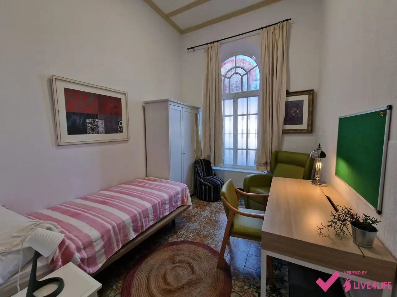 Habitació a Avenida de Jerez, Bellavista