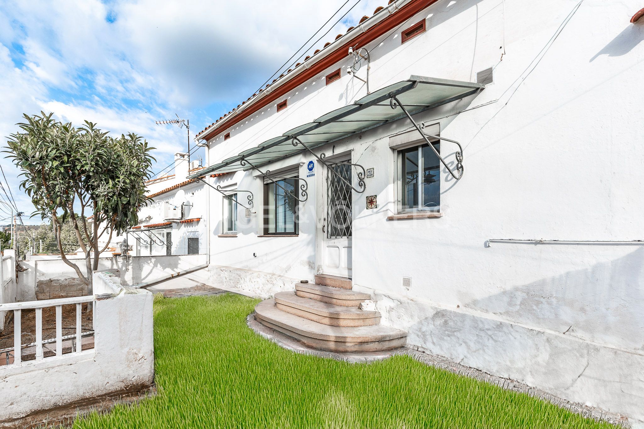 Exterior view of House or chalet for sale in El Masnou  with Heating and Private garden