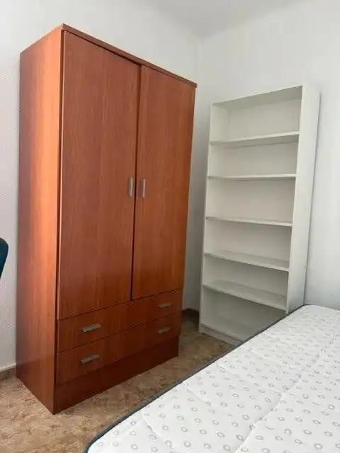 Habitación de Piso en venta en Murcia con Terraza y Trastero
