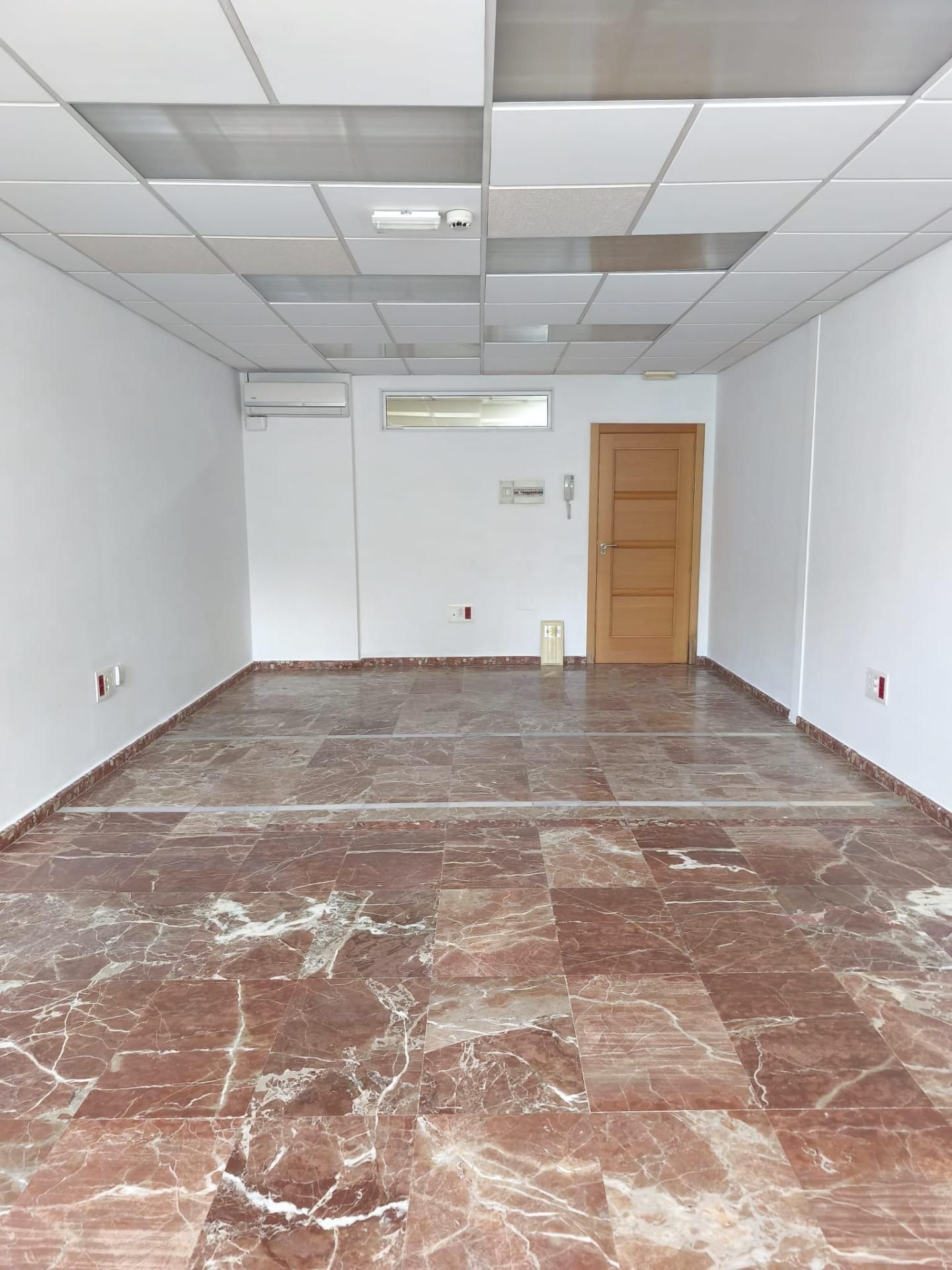 Oficina de alquiler en Calle de los Bodegueros, Santa Cristina - San Rafael