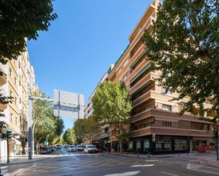 Vista exterior de Pis en venda en  Granada Capital amb Calefacció i Traster