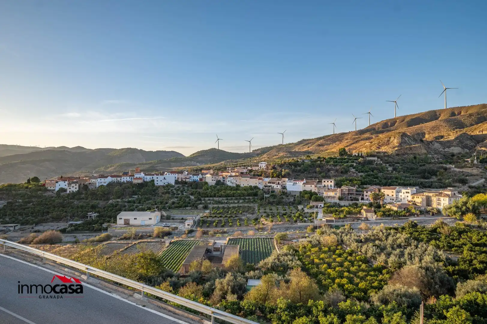 Vista exterior de Casa adosada en venta en Lecrín