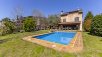 Exterior view of House or chalet for sale in L'Ametlla del Vallès  with Air Conditioner, Heating and Private garden