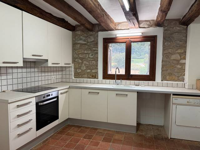 Casa-chalet en Alquiler en Montagut i Oix