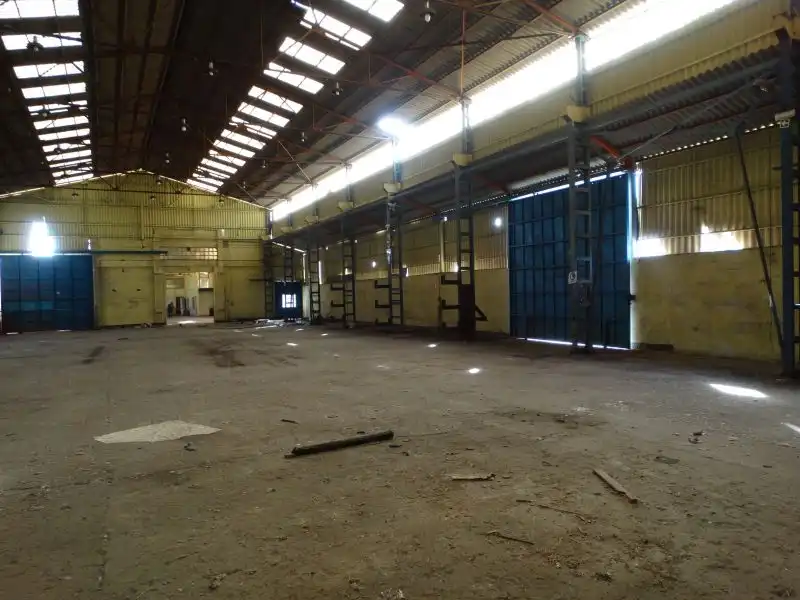 Fabrikhallen zum Verkauf in Calle ALMALAFA, El Grao
