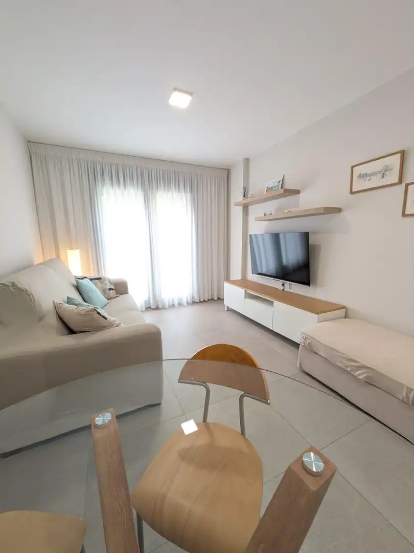 Sala d'estar de Pis de lloguer en Las Palmas de Gran Canaria amb Moblat