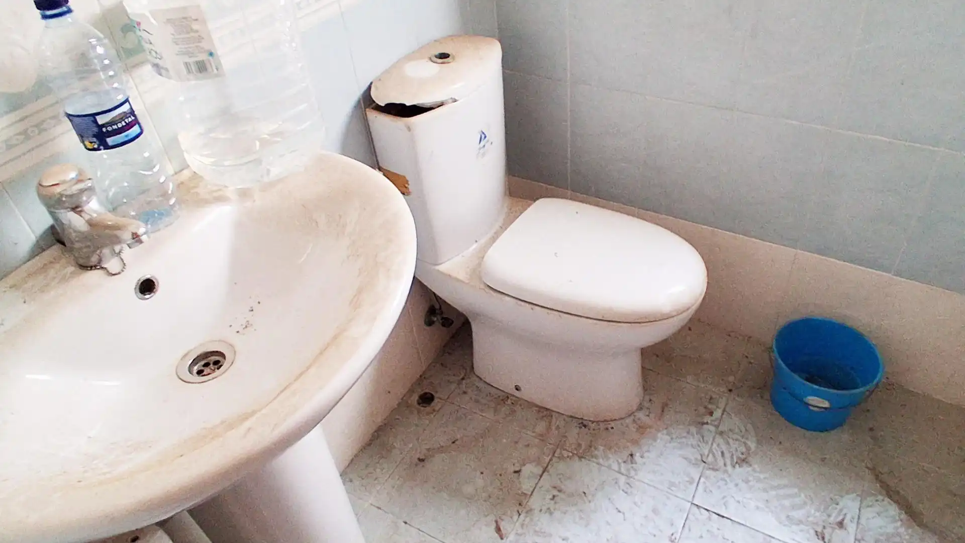 Badezimmer von Büro zum Verkauf in Béjar