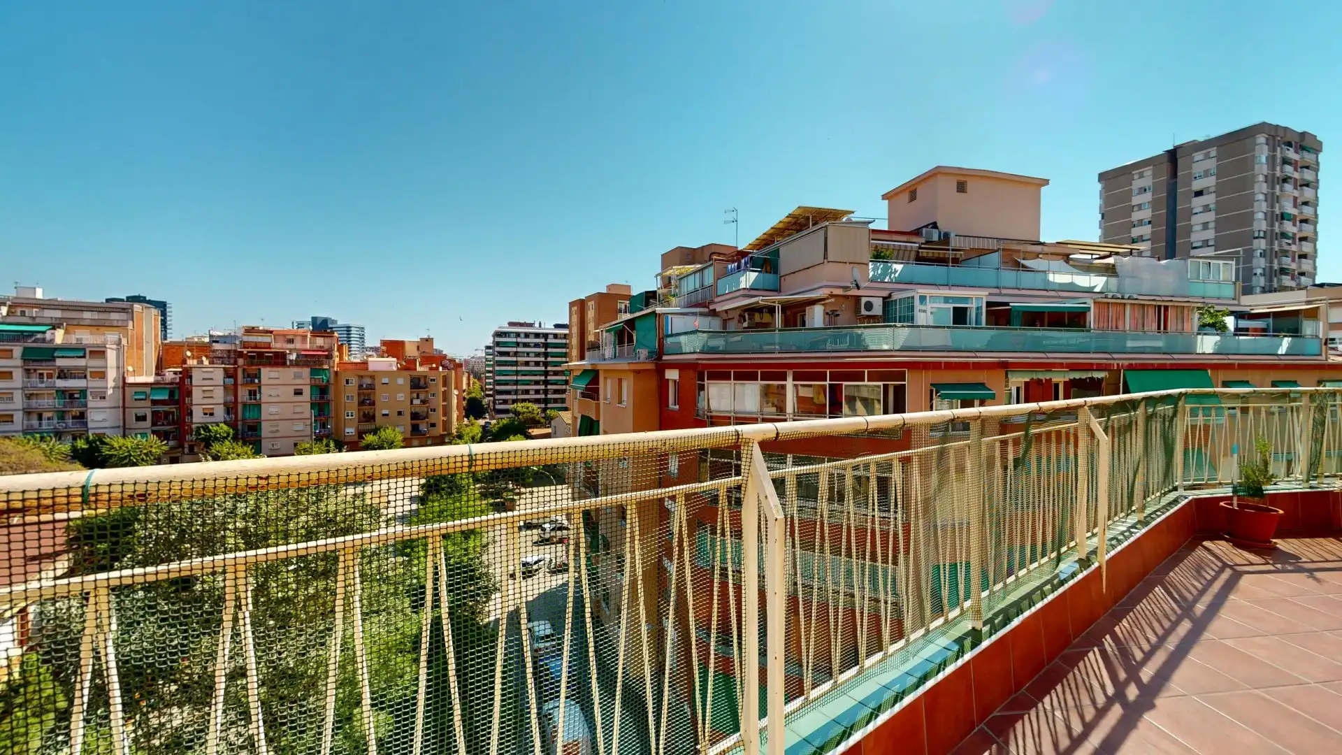 Terrassa de Àtic en venda en L'Hospitalet de Llobregat amb Aire condicionat, Terrassa i Traster
