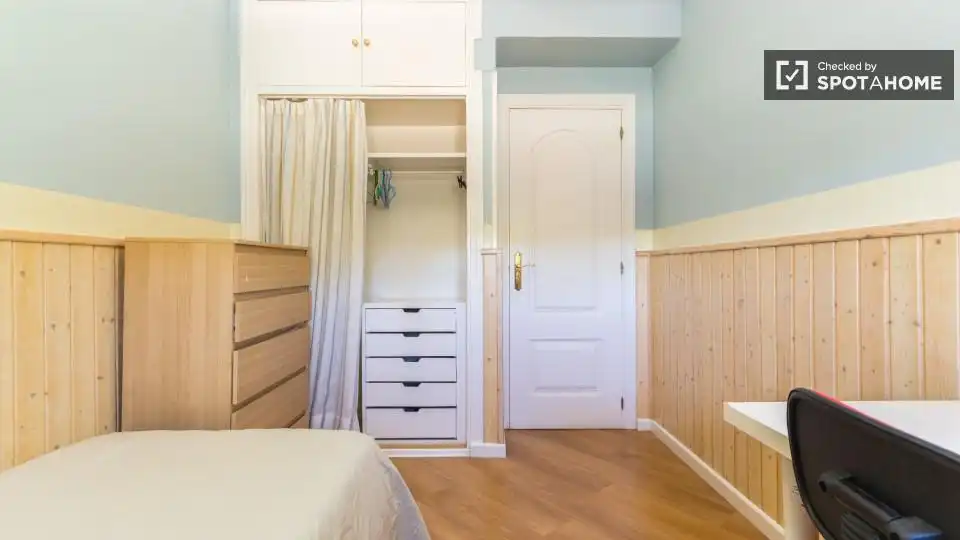Room in La Florida - El Plantío