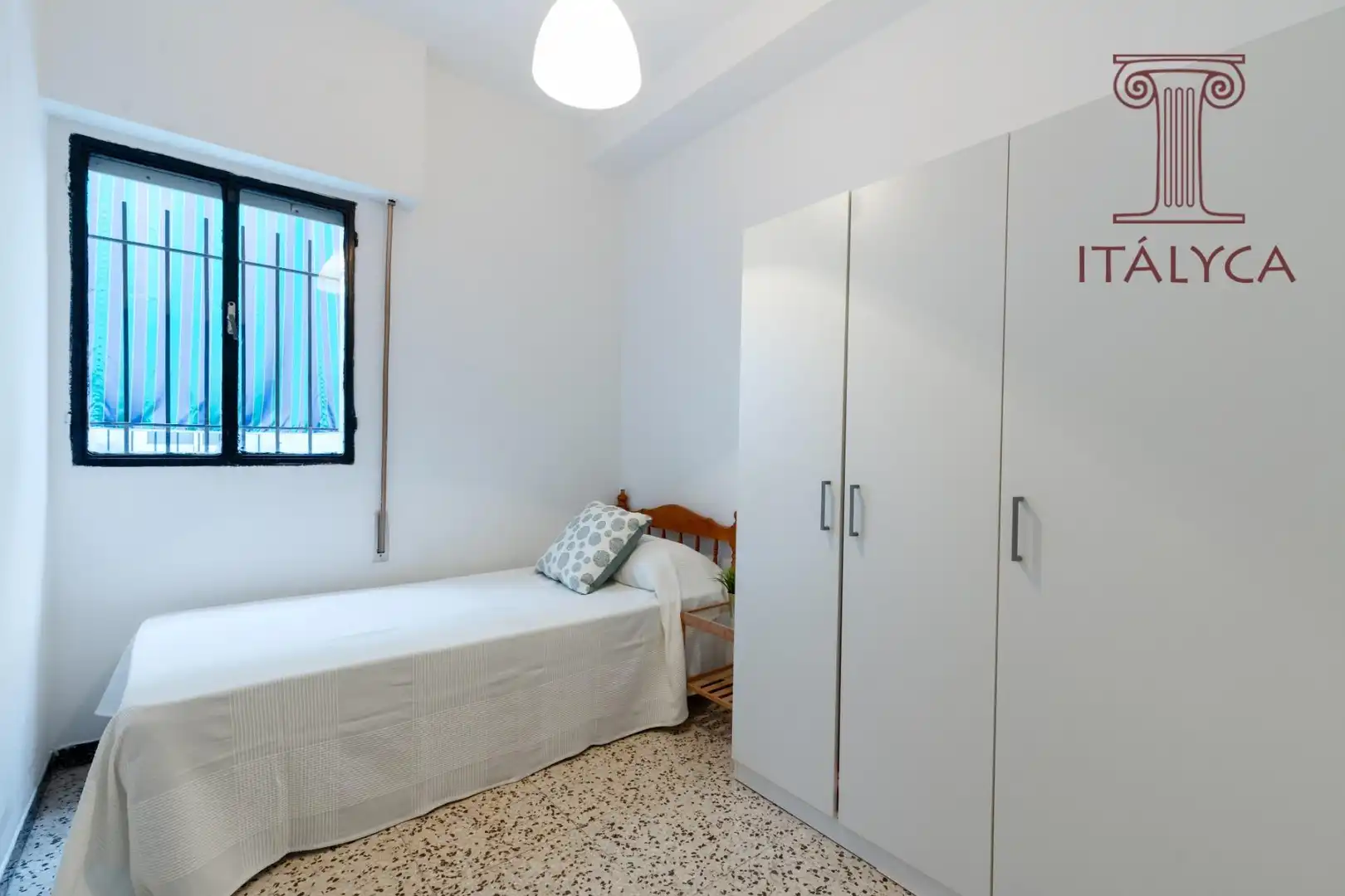 Bedroom of Flat for sale in Sevilla  with Air Conditioner and Terrace