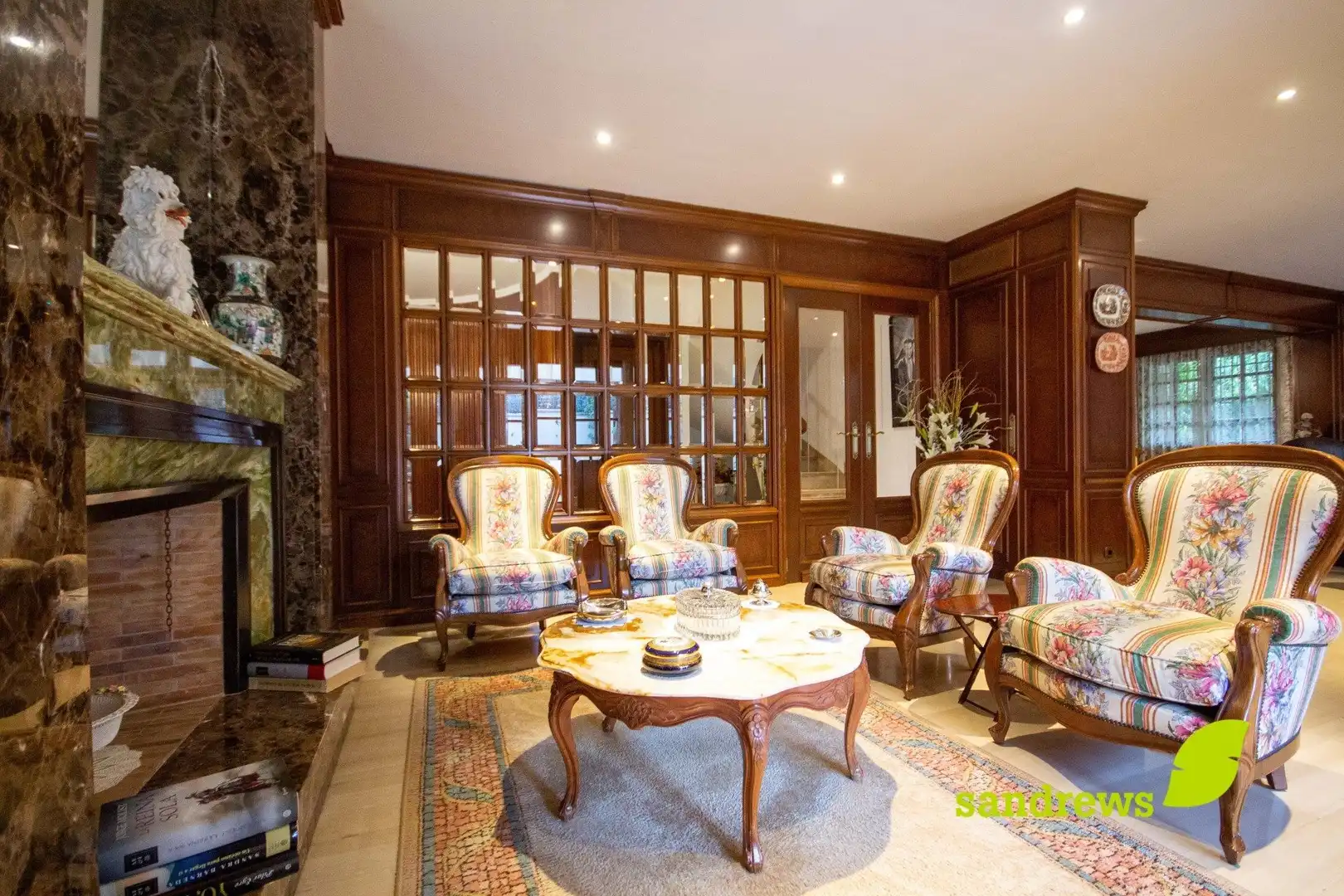 Wohnzimmer von Einfamilien-Reihenhaus zum Verkauf in Figueres mit Klimaanlage, Heizung und Privatgarten