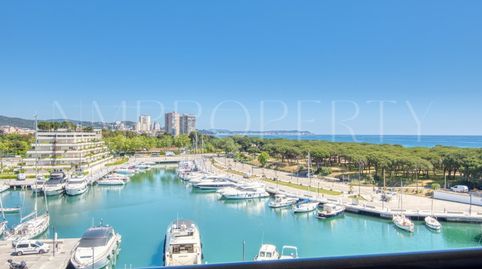 Dúplex en venta con vistas únicas al puerto de Platja dAro