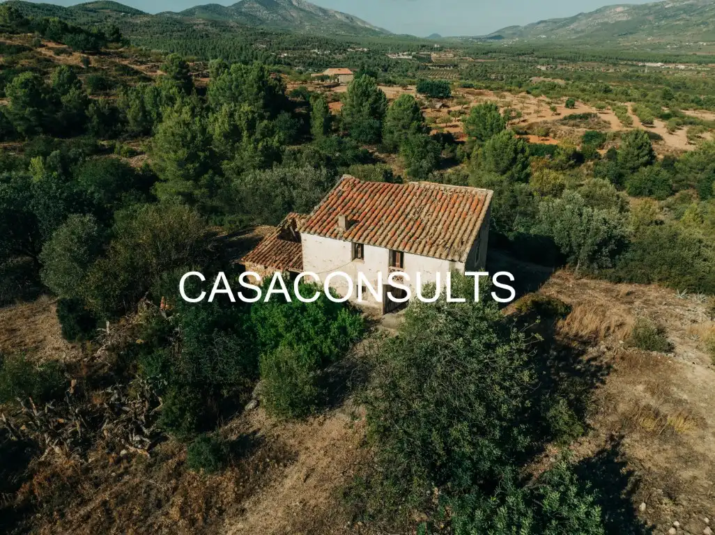 Maison rustique avec jardin à vendre à Useras /  Les Useres