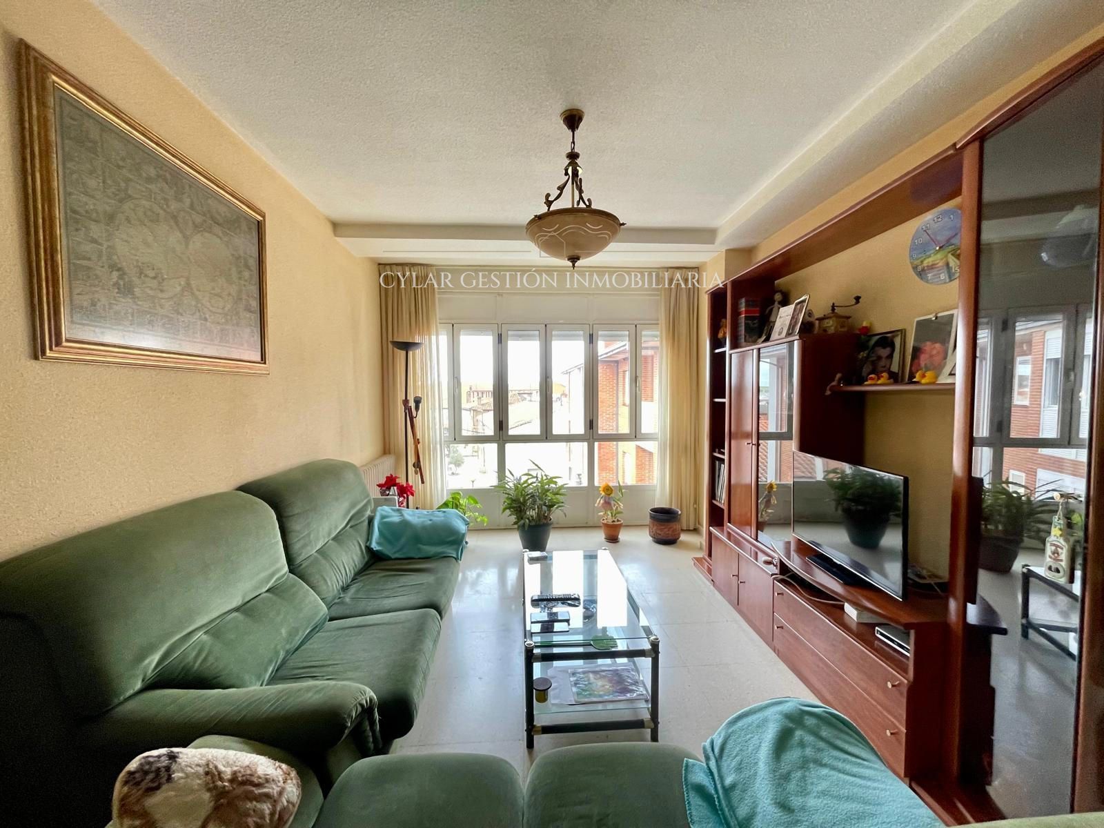 Living room of Flat for sale in Calzada de Valdunciel  with Heating, Terrace and Storage room