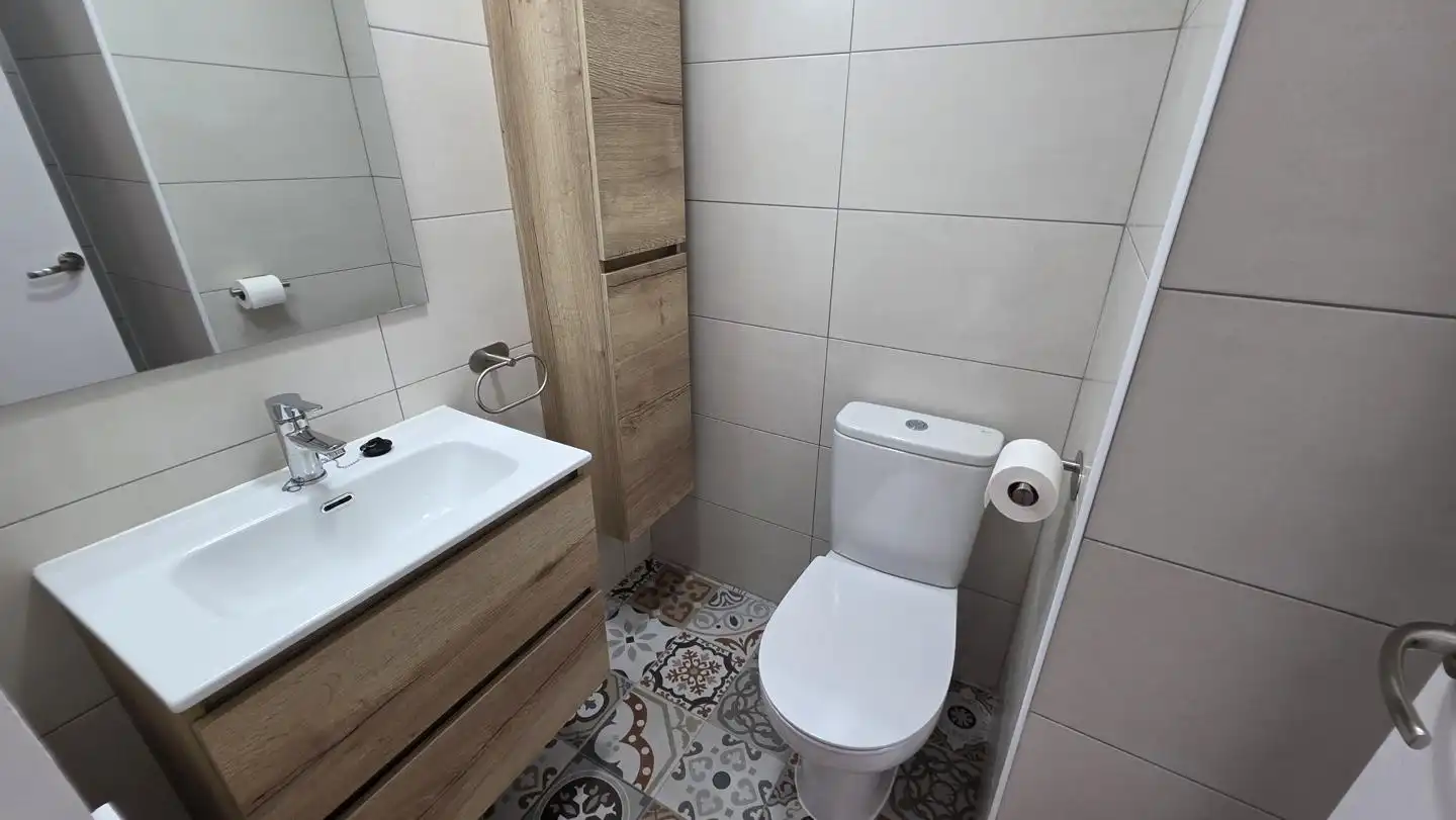 Baño de Piso de alquiler en Terrassa con Calefacción, Amueblado y Balcón