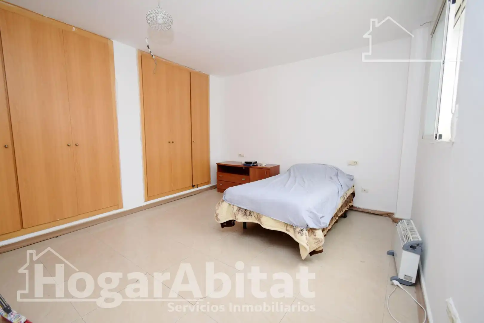 Dormitori de Pis en venda en Llíria amb Aire condicionat i Terrassa