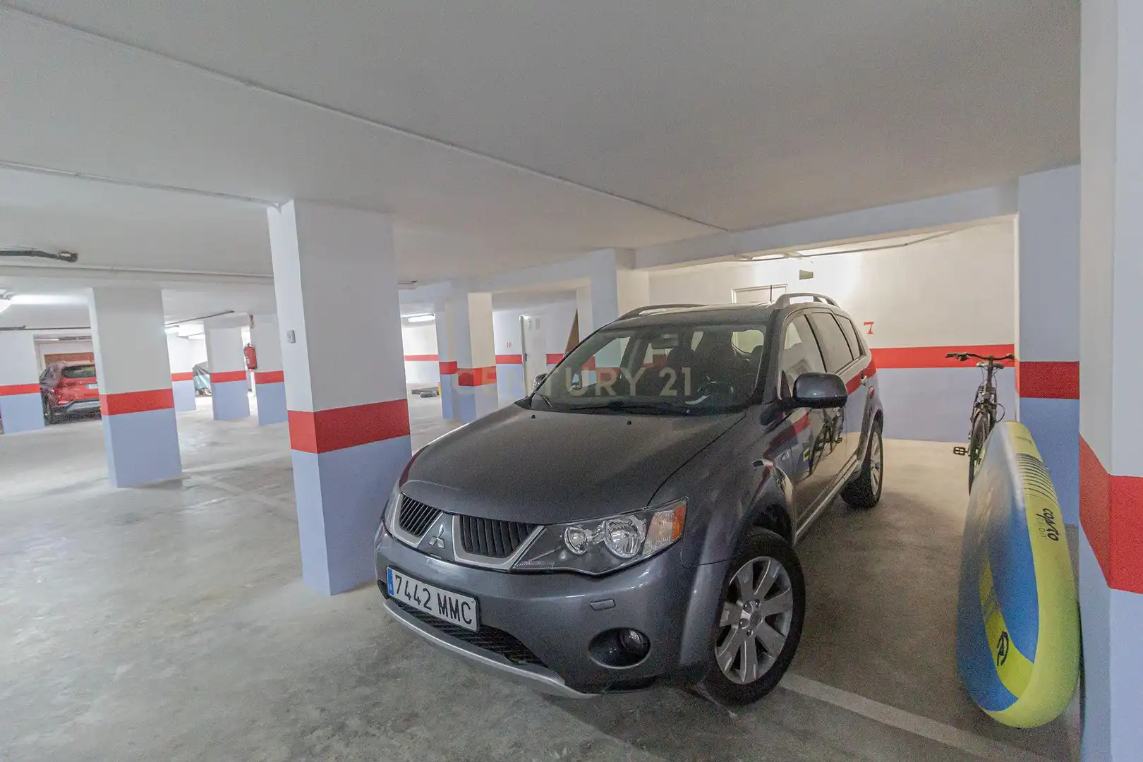 Aparcament de Apartament en venda en Calpe / Calp amb Aire condicionat i Piscina comunitària