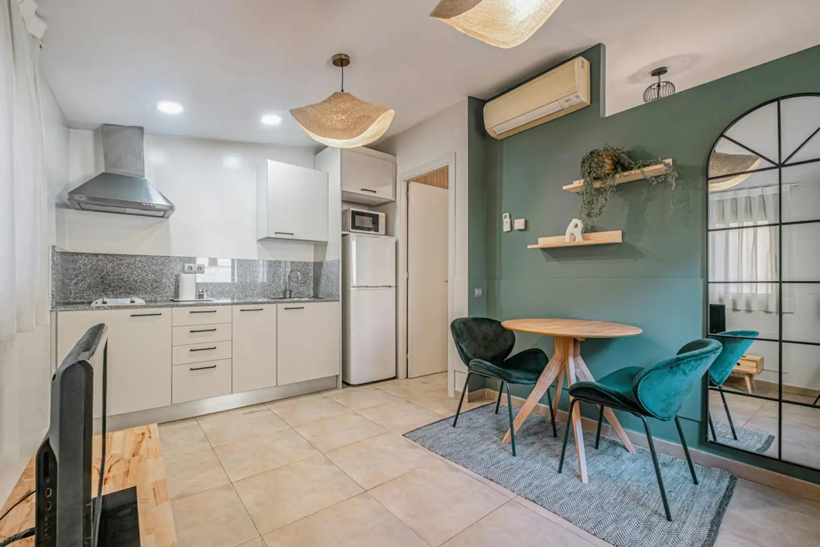 Küche von Wohnung zur Miete in Barcelona mit Klimaanlage, Heizung und Waschmaschine