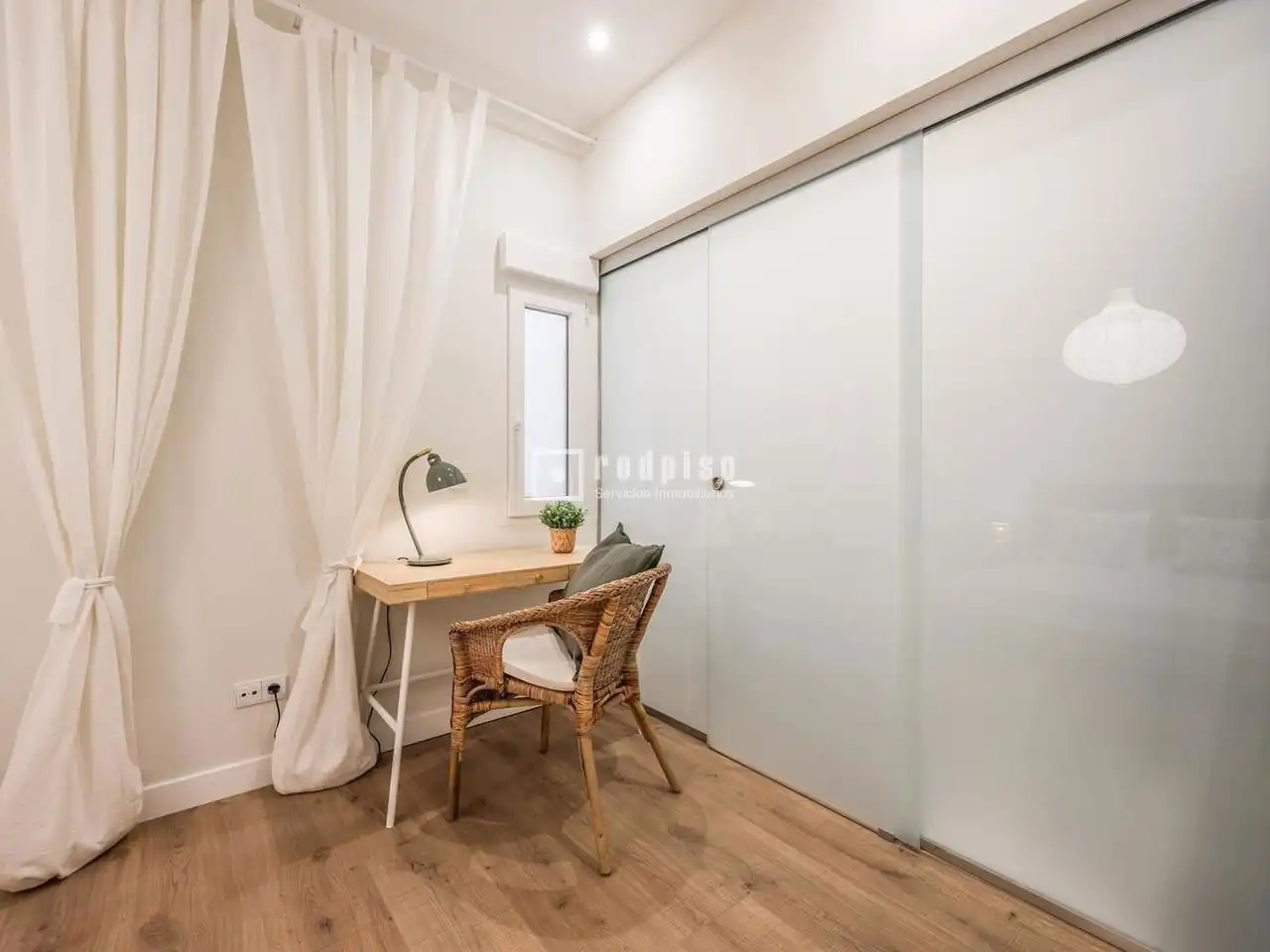 Bedroom of Flat for sale in Madrid  with Air Conditioner, Heating and Terrace
